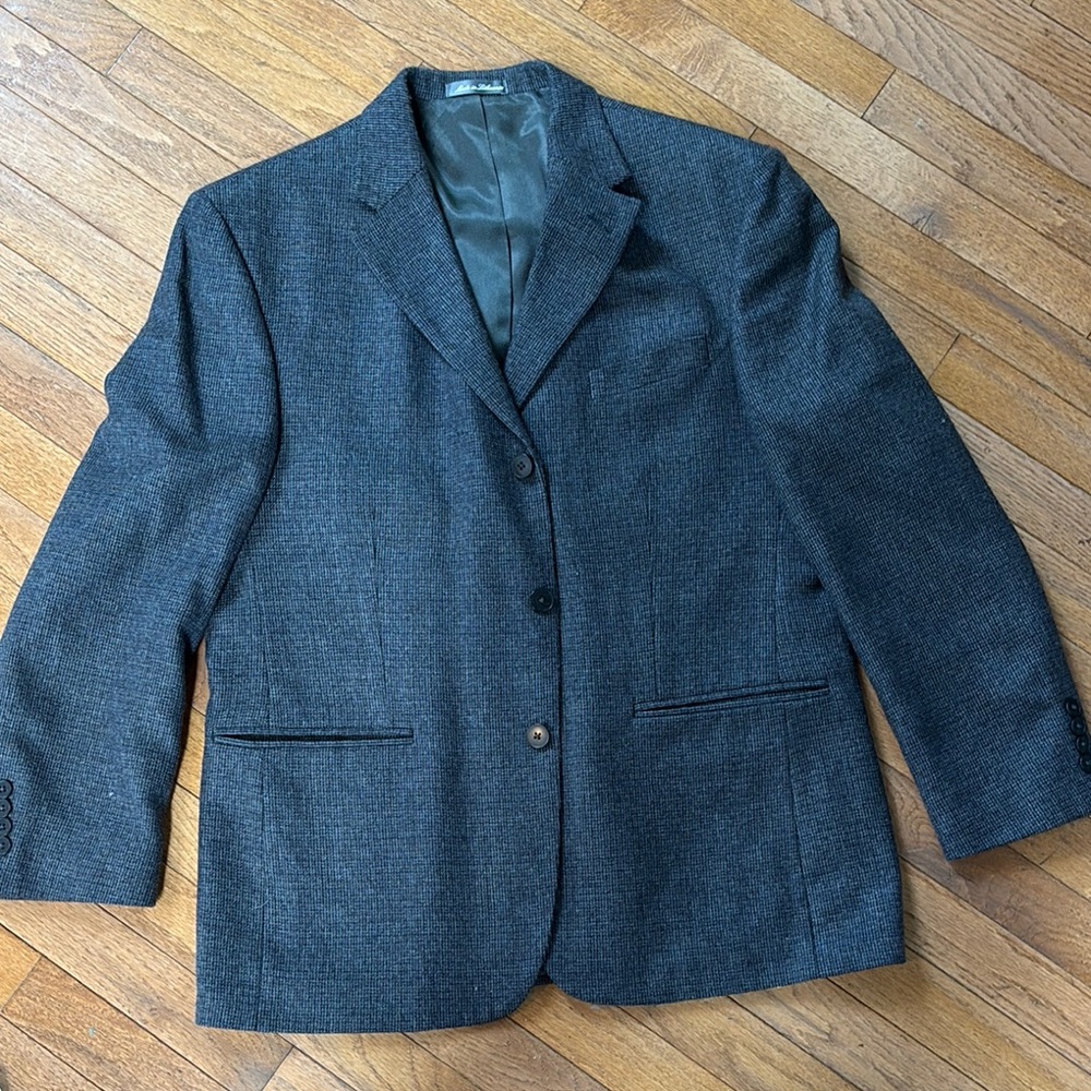 100% Lambswool Oscar de la Renta Gray Sport Coat with Notched Lapels